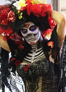 La Catrina Pash prepping for the big night, by Susie Lang, 2016